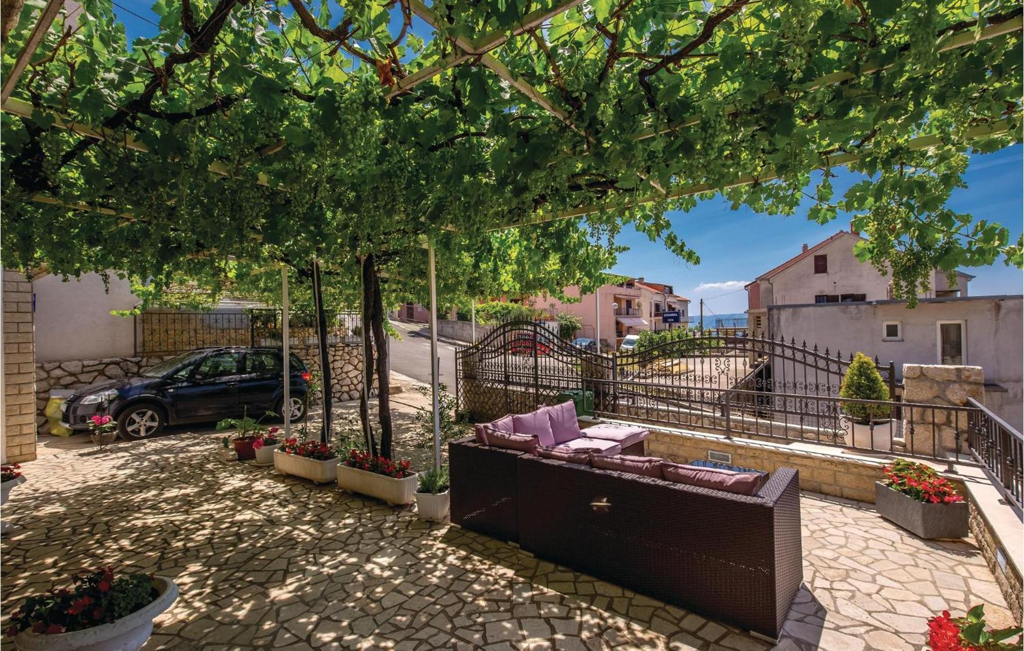 Nice Apartment In Crikvenica With Wifi Luaran gambar