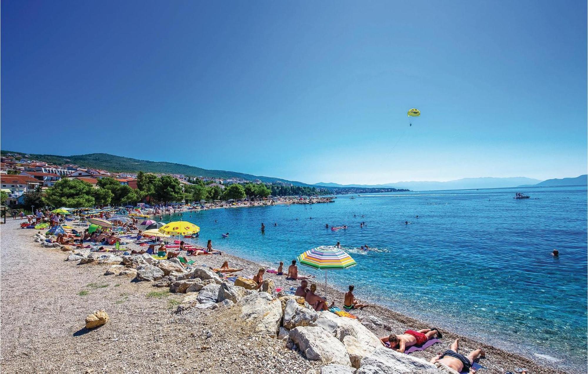 Nice Apartment In Crikvenica With Wifi Luaran gambar